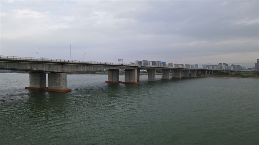 吉安市吉州区大桥 钢覆复合材料防撞设施