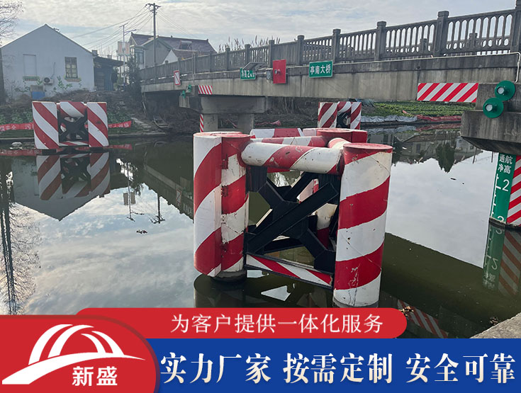 固定式复合材料桥墩防撞设施