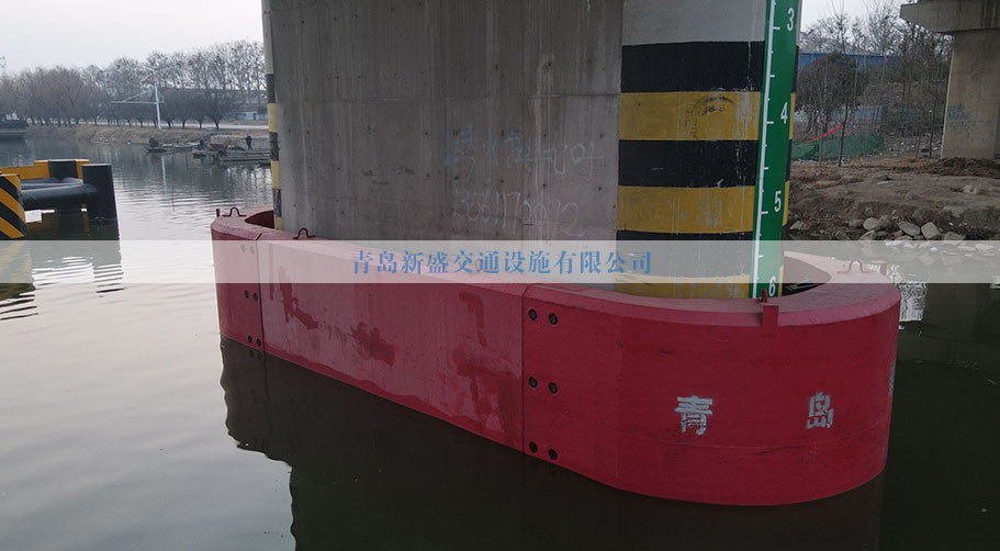 橡胶护舷如何应对大型船舶的振荡冲击