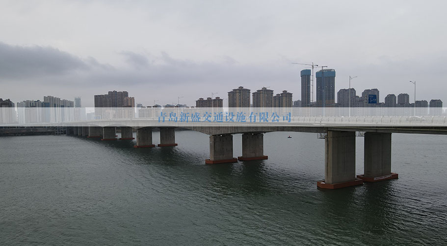 防撞护舷的原材料如何正确选择