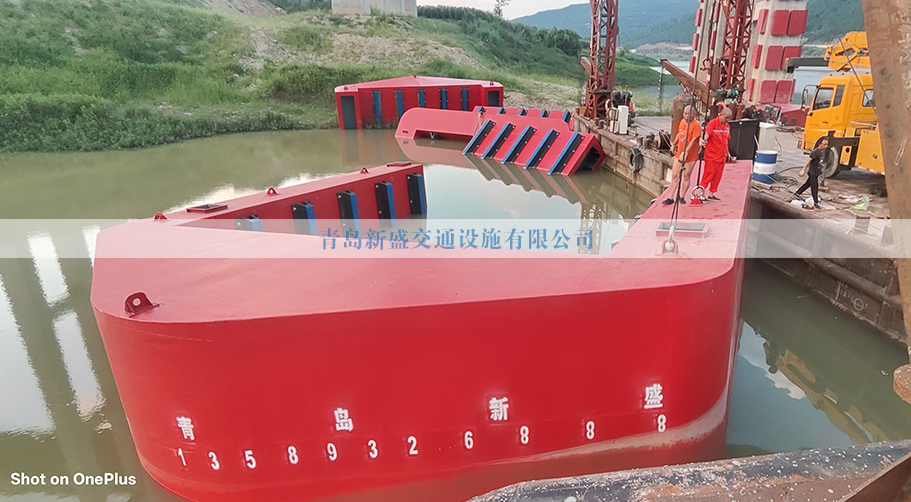 专注桥梁防撞设施